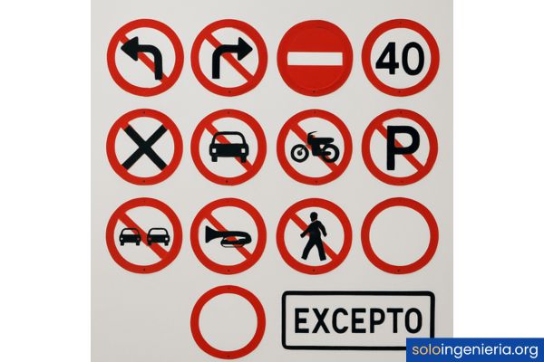 Señales reglamentarias o restrictivas